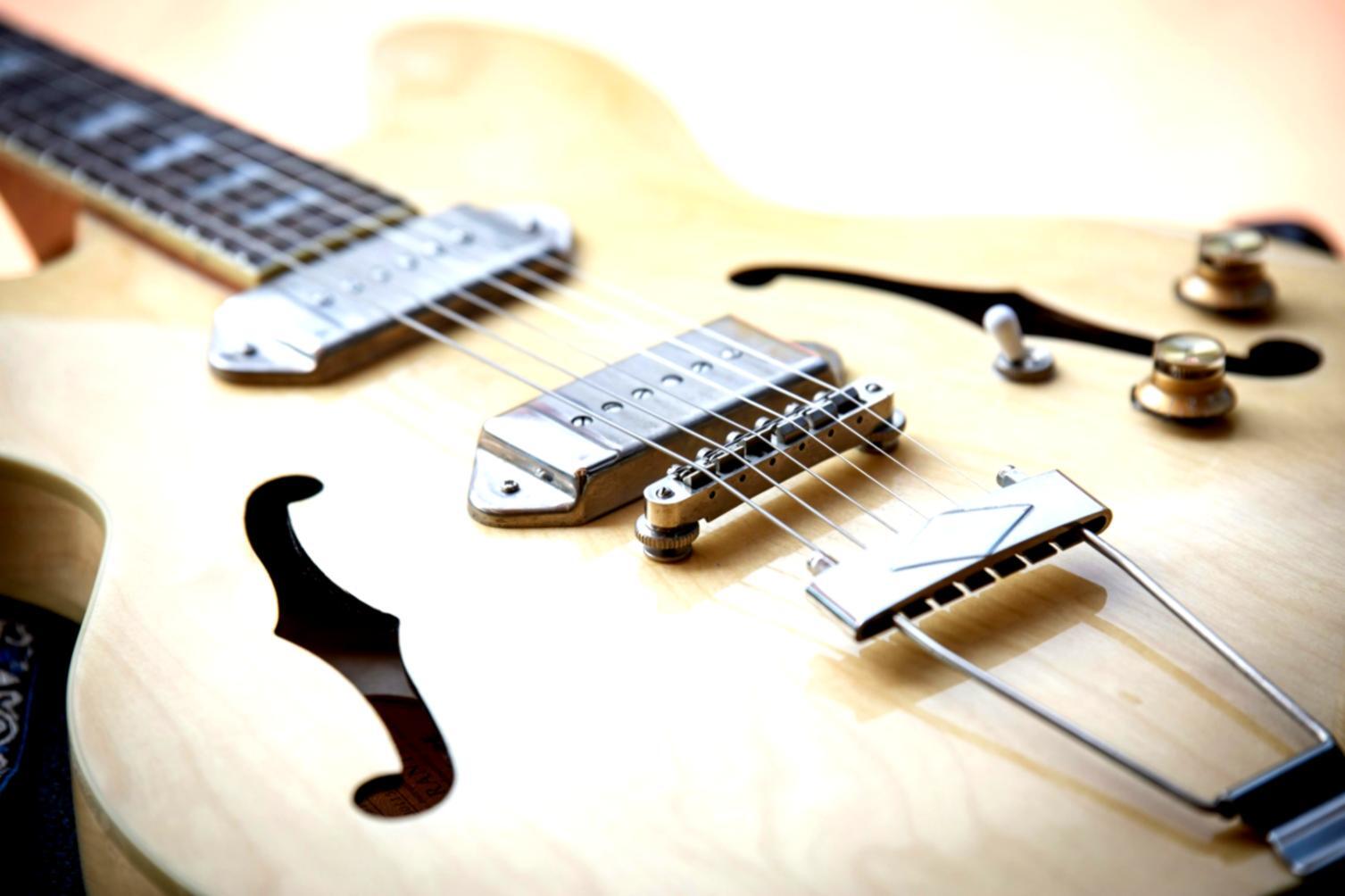 Digital music production studio environment